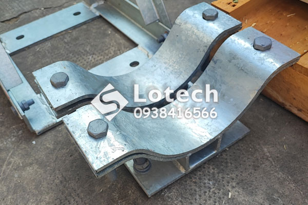 Bộ cổ dê cột điện lắp đặt giá treo Recloser