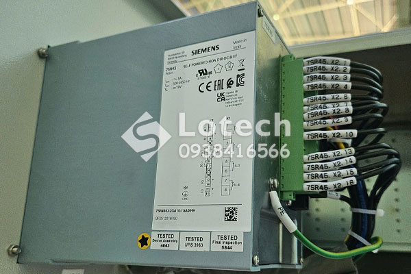 Các cổng kết nối Relay 7SR45 Siemens