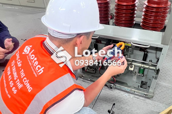 Kiểm tra máy cắt VCB tủ trung thế