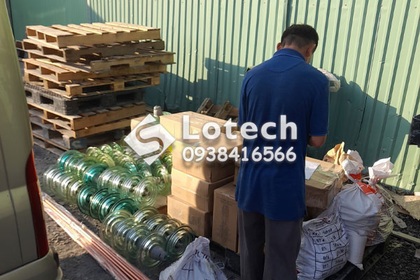 Lotech cung cấp sứ chuỗi thủy tinh - phụ kiện đường dây giao hàng tận công trình