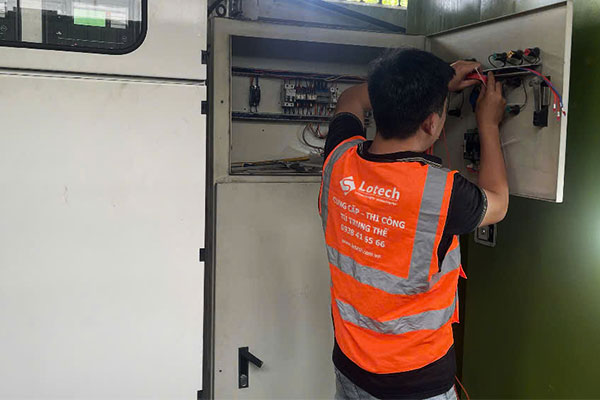 Lotech lắp đặt tủ ATS trung thế và cấu hình theo yêu cầu khách hàng