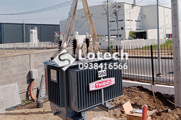 Máy biến áp 560kVA THIBIDI giao hàng tận công trình