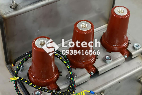 Sứ xuyên type C tủ RMU