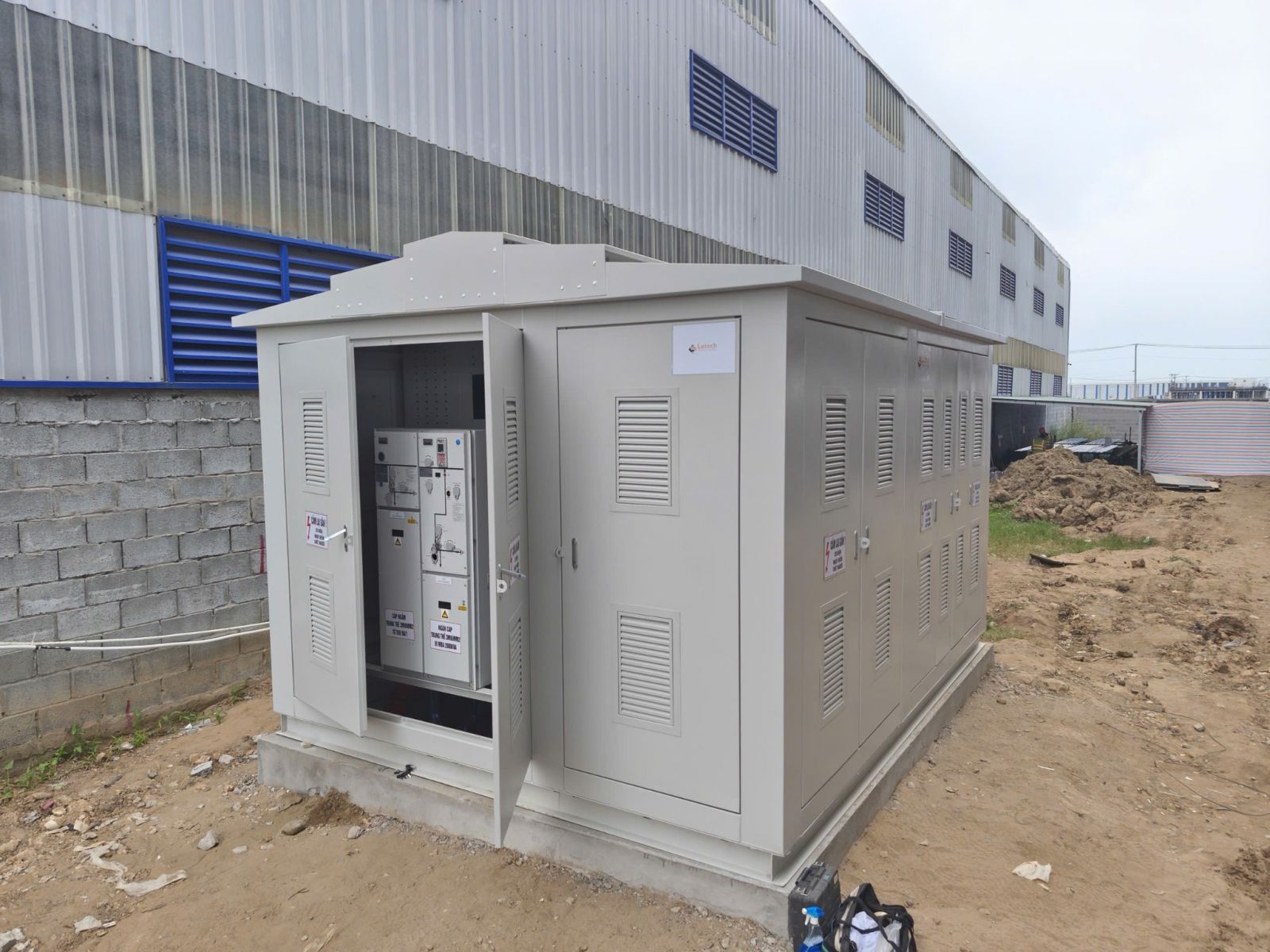 Trạm kios 2000kVA sau hoàn thiện tại công trình nhà máy KAROFI, KCN Nam Thuận, Tây Ninh.