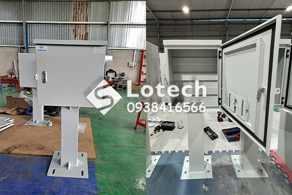 Vỏ tủ điện 200x300x500 thép sơn tĩnh điện có chân đế